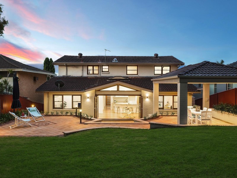 5 Tallowwood Avenue, Lugarno NSW 2210