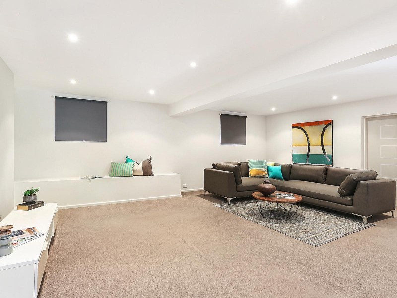 5 Tallowwood Avenue, Lugarno NSW 2210