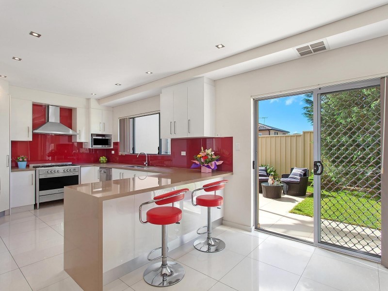 1E Barnards Avenue, Hurstville NSW 2220