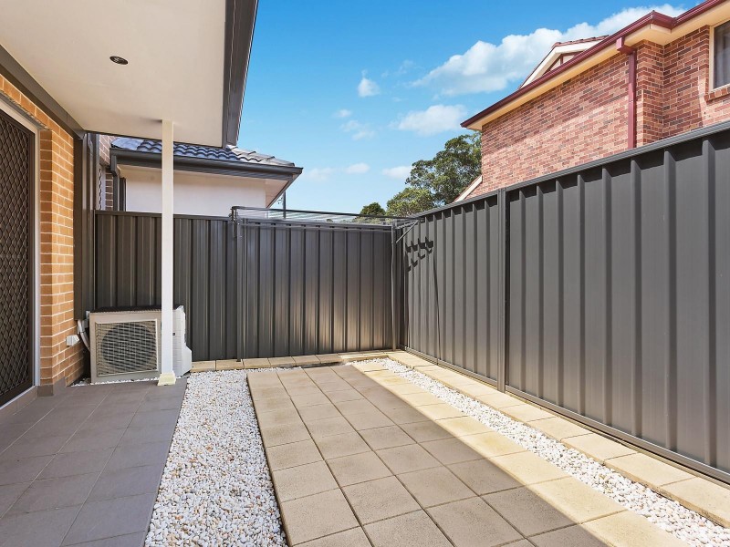 2/6 Graham Road, Narwee NSW 2209