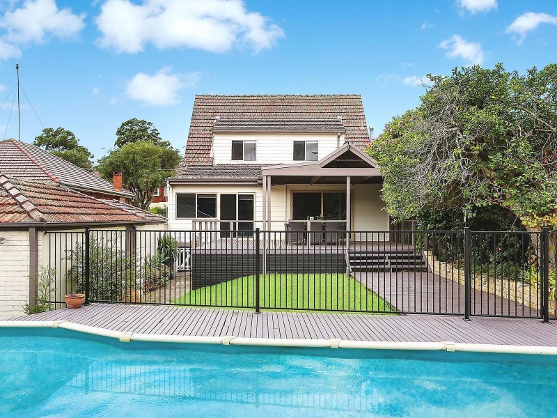 27 Mcraes Avenue, Penshurst NSW 2222