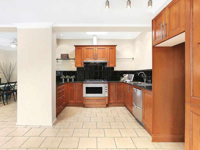 27 Mcraes Avenue, Penshurst NSW 2222