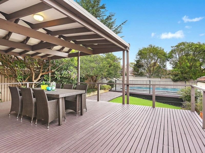 27 Mcraes Avenue, Penshurst NSW 2222