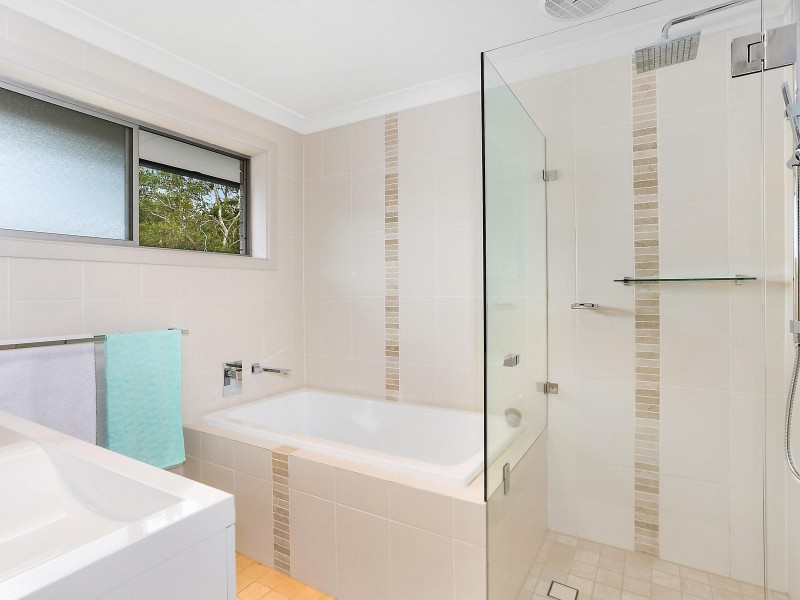 88 Allwood Crescent, Lugarno NSW 2210