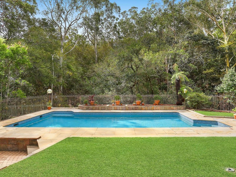 88 Allwood Crescent, Lugarno NSW 2210