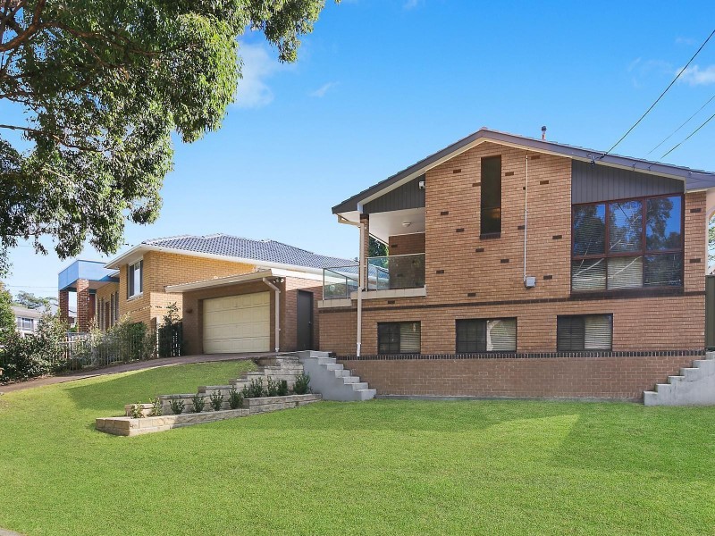 11 Leichhardt Crescent, Sylvania NSW 2224