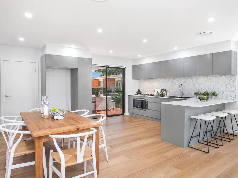 1/27 Birdwood Street, Sylvania NSW 2224