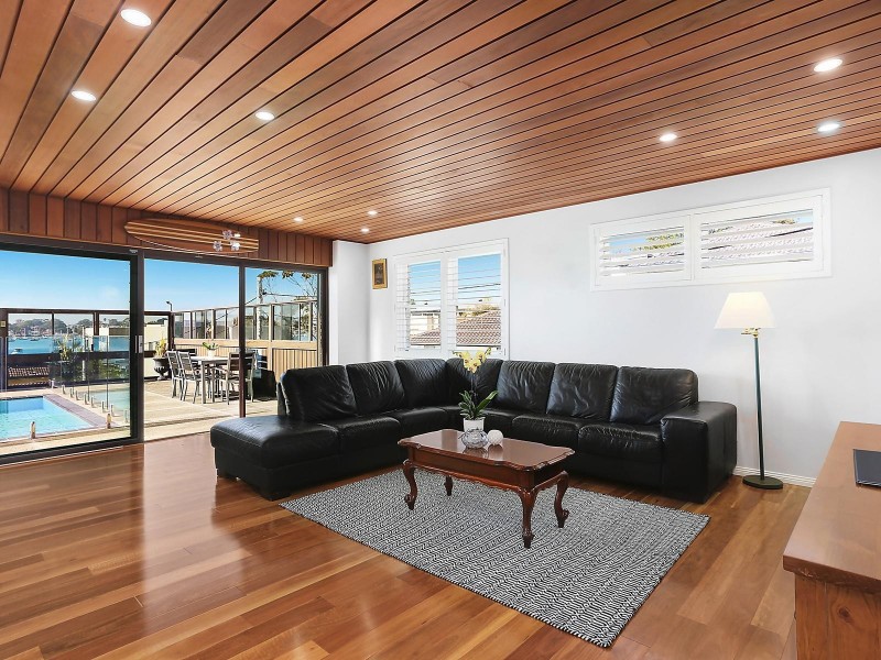 20 Beach Street, Blakehurst NSW 2221