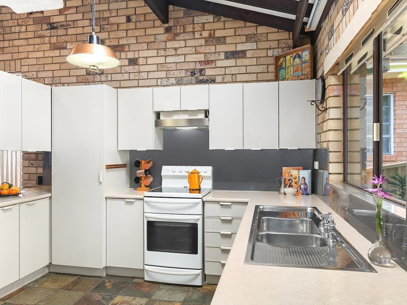 32 Duggan Crescent, Connells Point NSW 2221