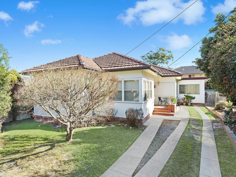 1 Heath Road, Blakehurst NSW 2221
