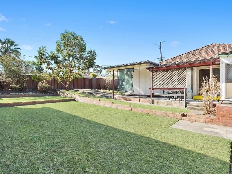 1 Heath Road, Blakehurst NSW 2221