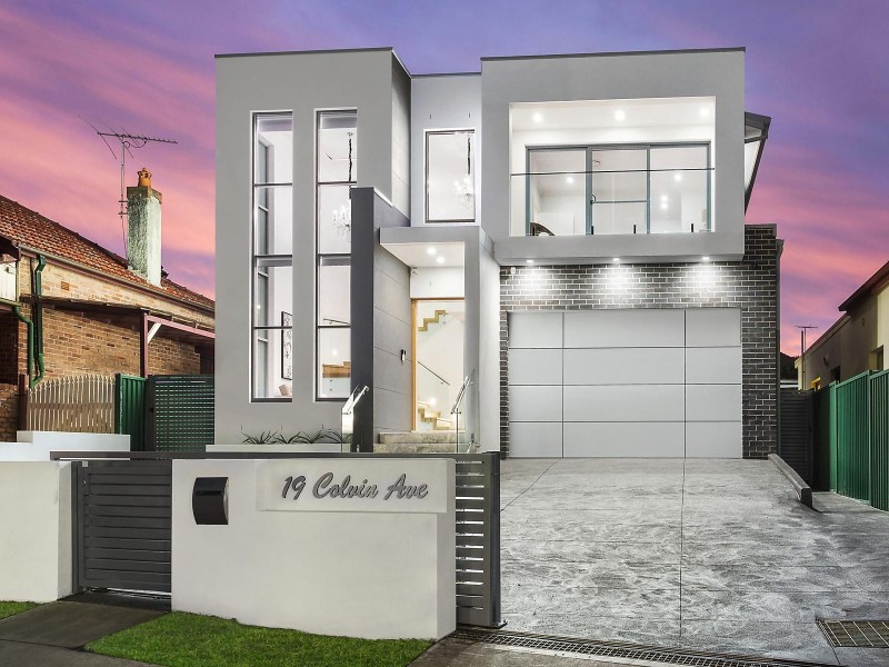 19 Colvin Avenue, Carlton NSW 2218