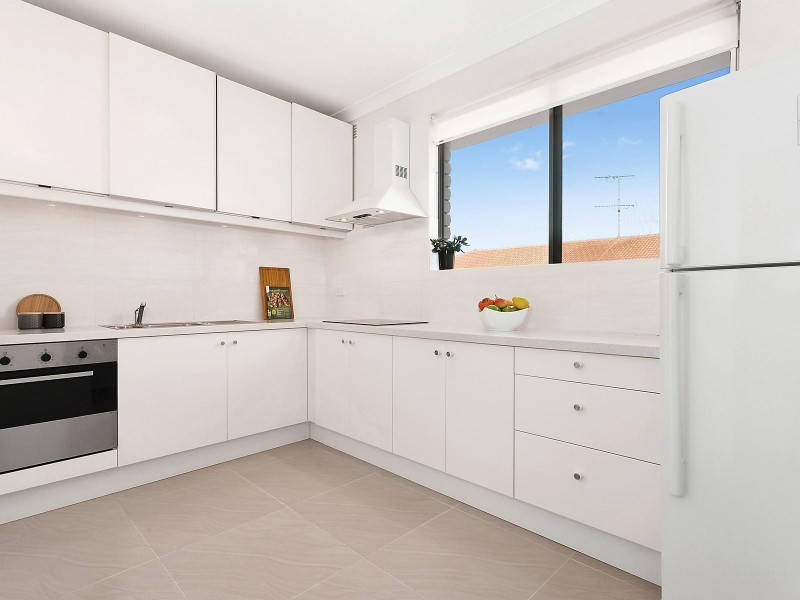 4/6 Carnarvon Street, Carlton NSW 2218