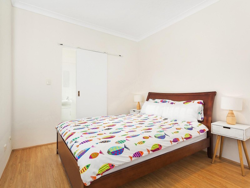 4/6 Carnarvon Street, Carlton NSW 2218