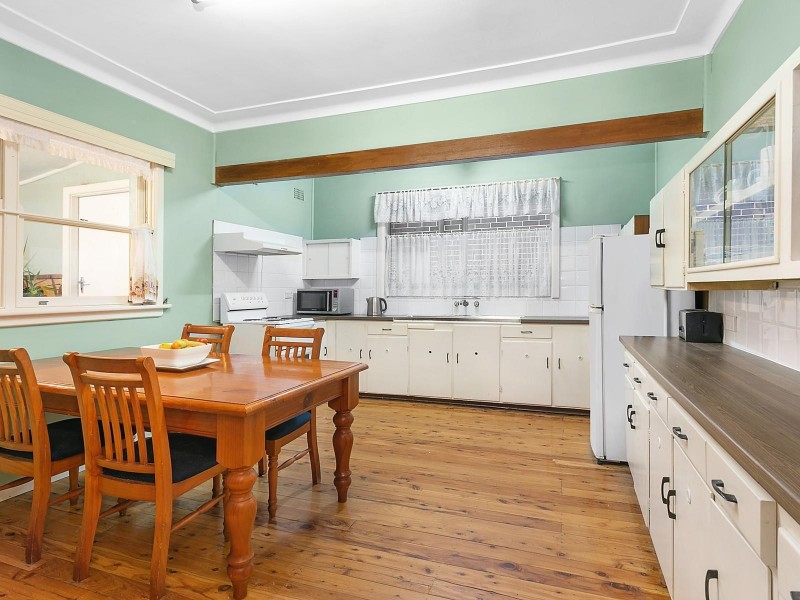 104 Ramsay Road, Picnic Point NSW 2213
