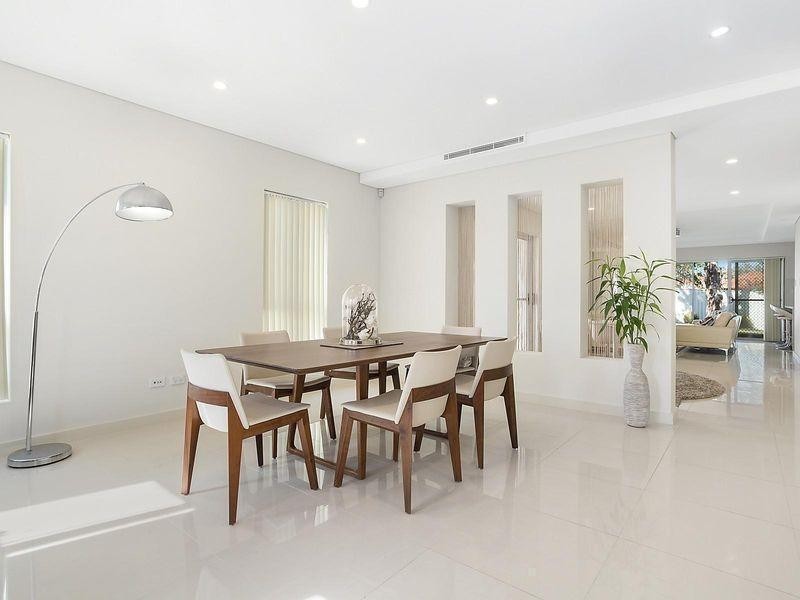 15 MacPherson Street, Hurstville NSW 2220