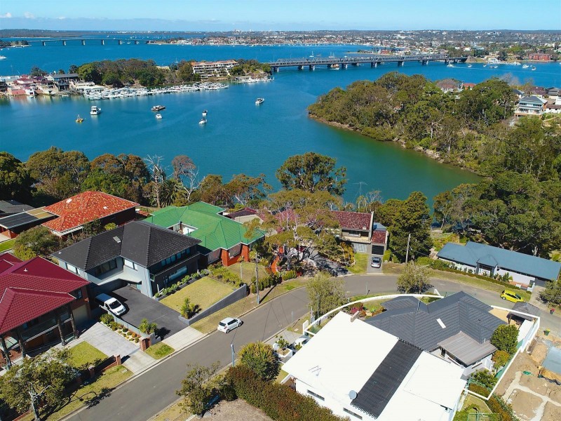 8 Marie Dodd Crescent, Blakehurst NSW 2221