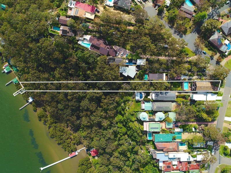 126 Lugarno Parade, Lugarno NSW 2210