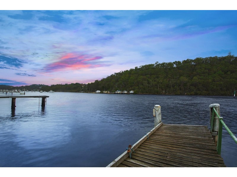 126 Lugarno Parade, Lugarno NSW 2210