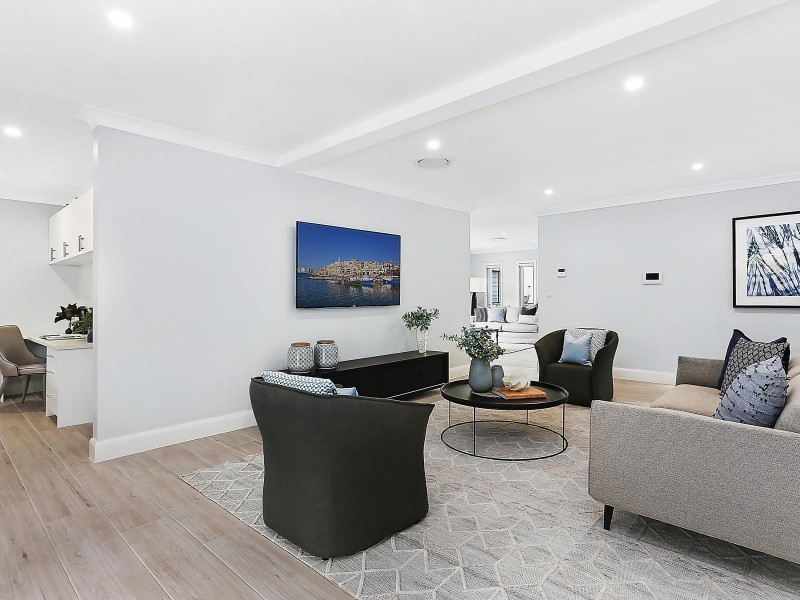 12 Wayne Avenue, Lugarno NSW 2210