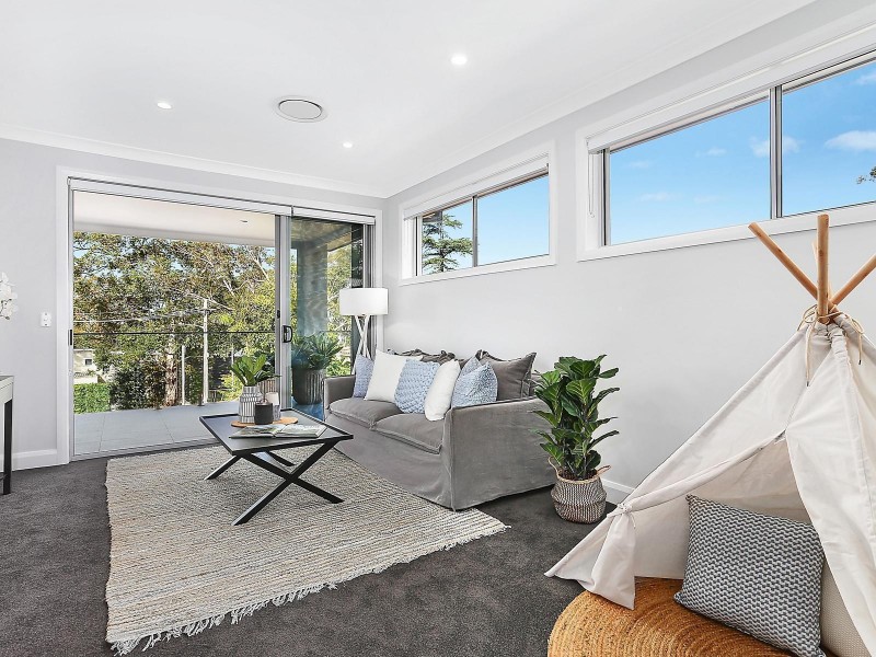 12 Wayne Avenue, Lugarno NSW 2210