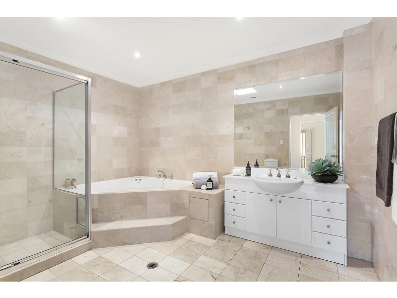 8/81 Woodlands Avenue, Lugarno NSW 2210