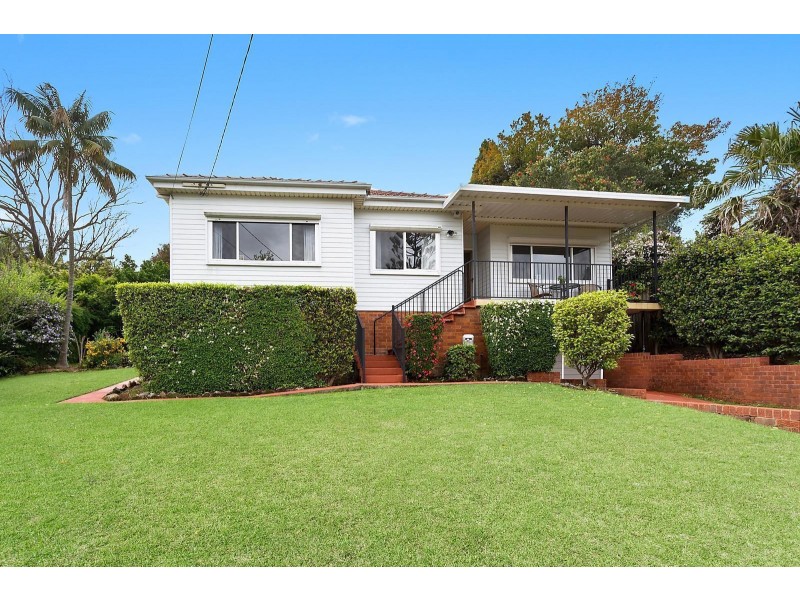 1 Iraga Avenue, Peakhurst NSW 2210