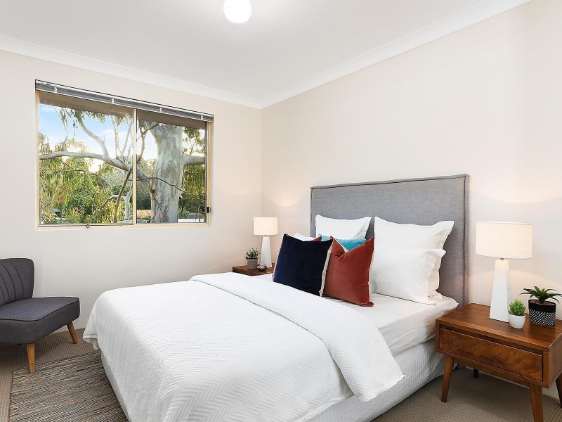 8/41 Hampton Court Road, Carlton NSW 2218
