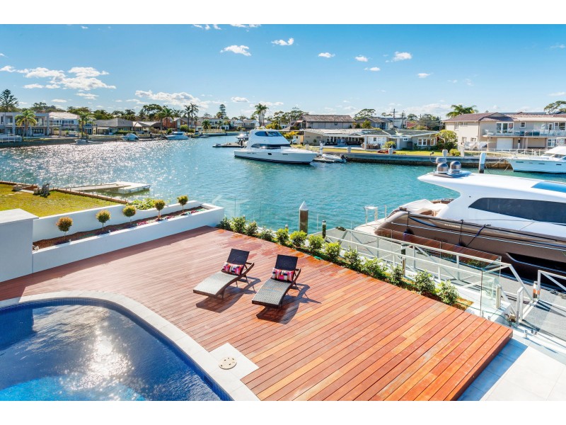 12 Castlereagh Crescent, Sylvania Waters NSW 2224