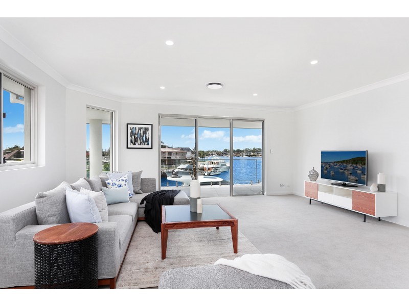 12 Castlereagh Crescent, Sylvania Waters NSW 2224