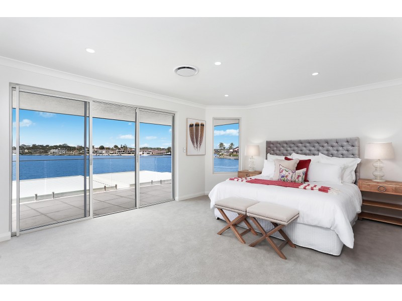 12 Castlereagh Crescent, Sylvania Waters NSW 2224