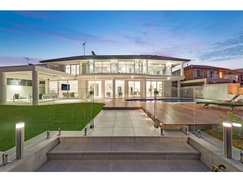 12 Castlereagh Crescent, Sylvania Waters NSW 2224