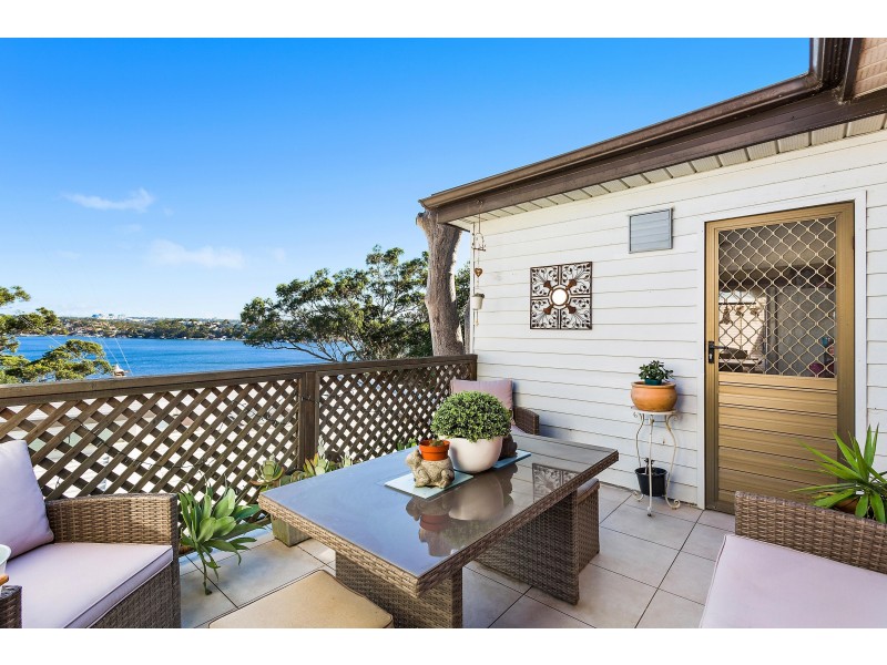 8A Pleasant Way, Blakehurst NSW 2221