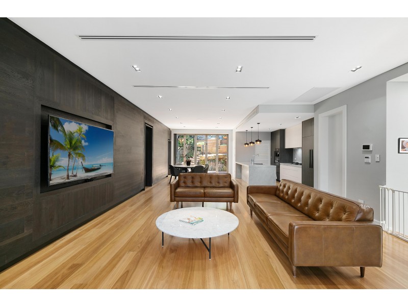 261 Connells Point Road, Connells Point NSW 2221