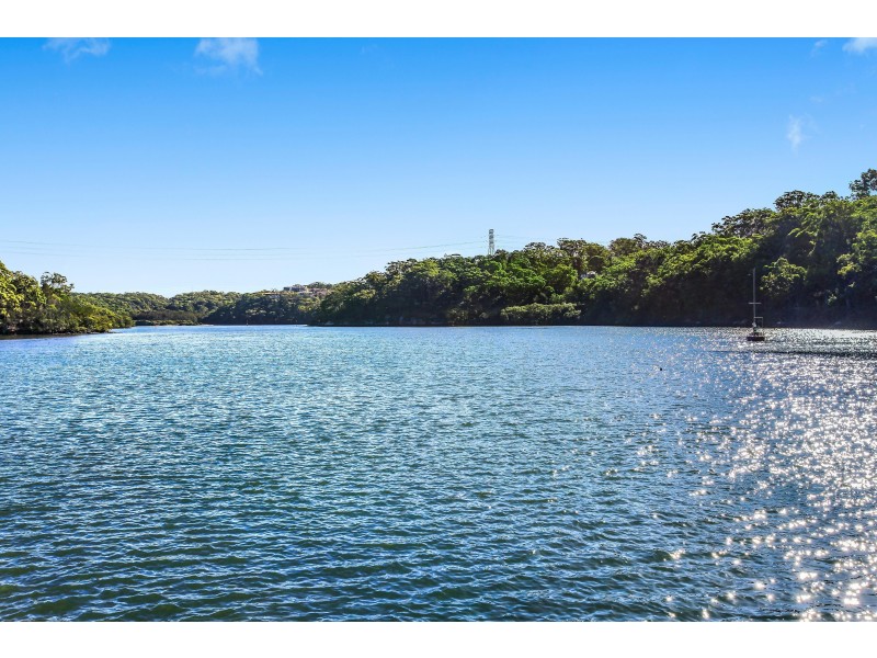 18 Moons Avenue, Lugarno NSW 2210