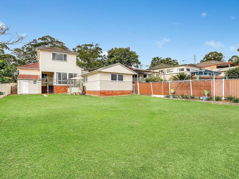 41 Acacia Road, Kirrawee NSW 2232