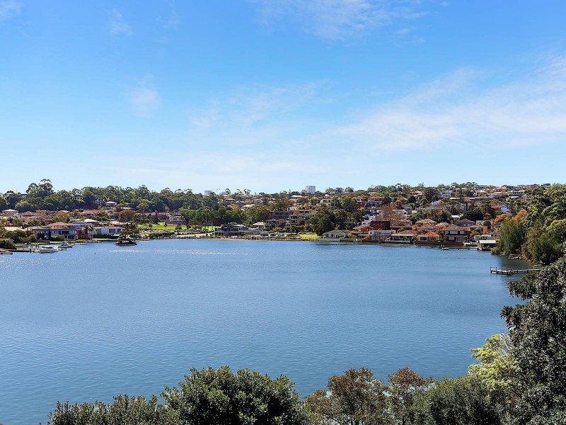 29 Pleasant Way, Blakehurst NSW 2221