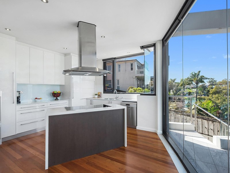 16b Russell Street, Oatley NSW 2223