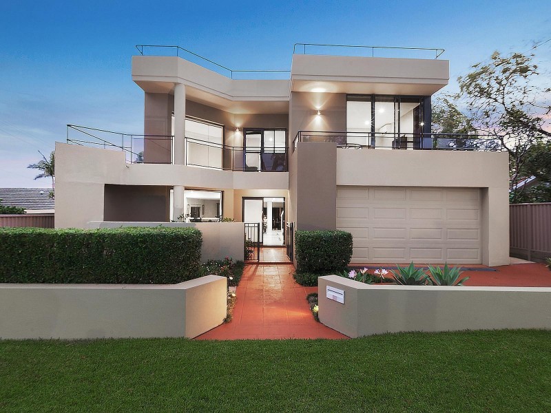 27 Lugarno Parade, Lugarno NSW 2210