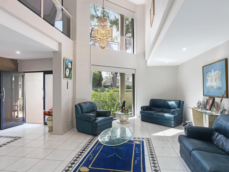 27 Lugarno Parade, Lugarno NSW 2210