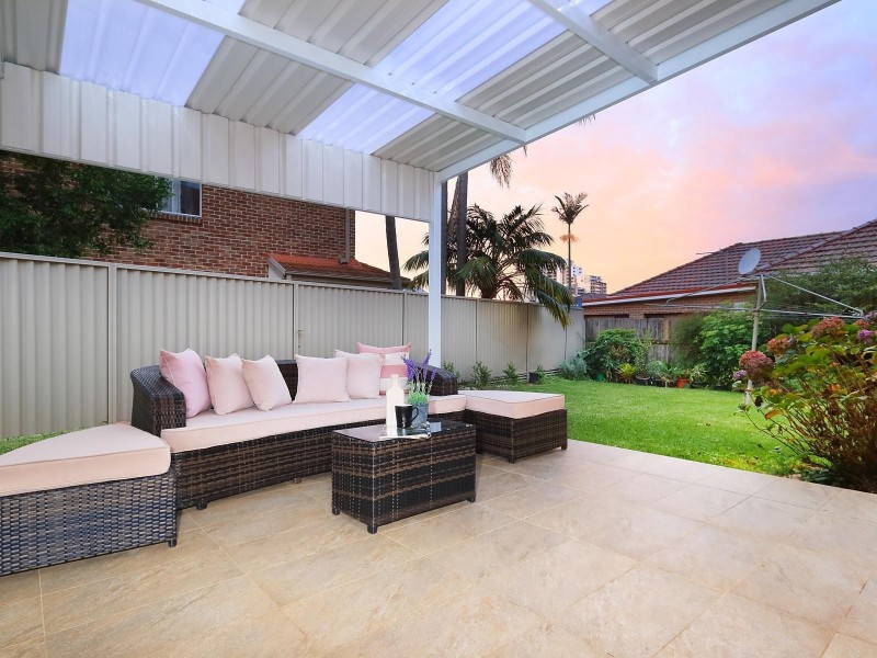 8 Neirbo Avenue, Hurstville NSW 2220