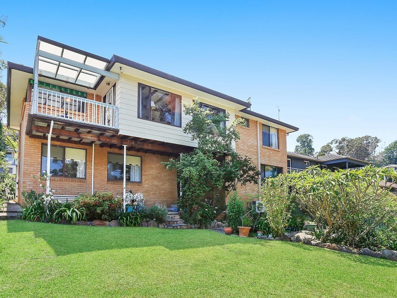 2 Maple Street, Lugarno NSW 2210