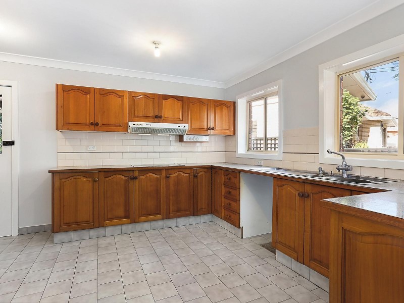 1047 Forest Road, Lugarno NSW 2210