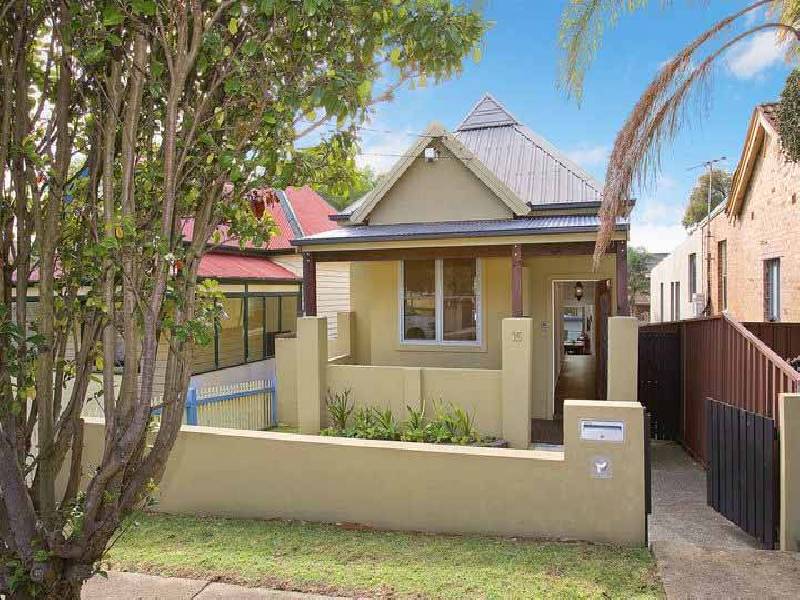16 Botany Street, Carlton NSW 2218