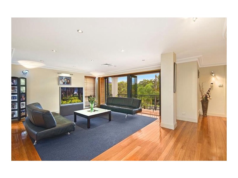 137 Laycock Road, Hurstville Grove NSW 2220