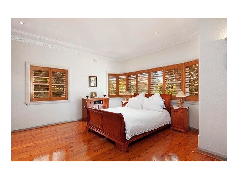 15 Benwerrin Avenue, Carss Park NSW 2221