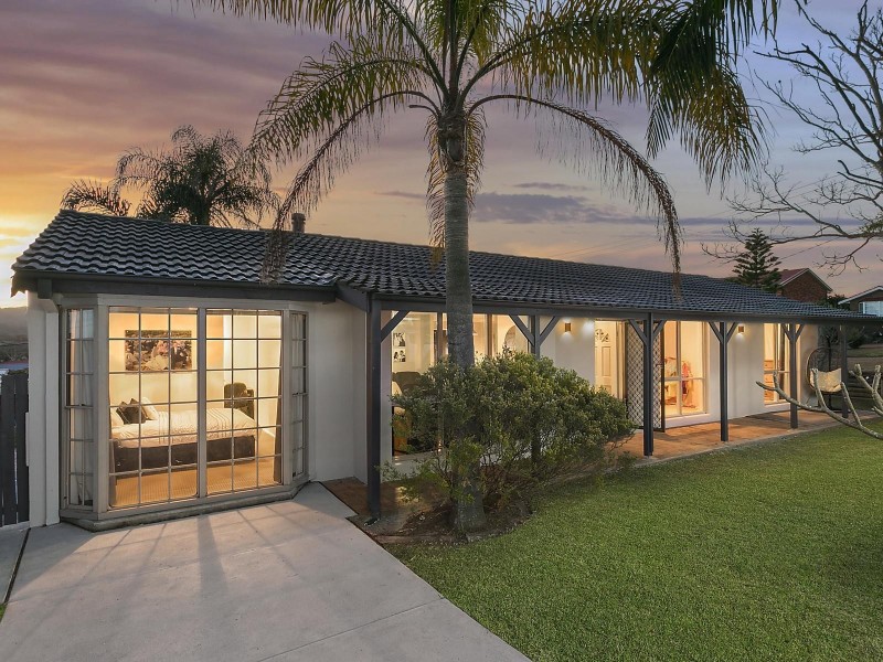 1 Peta Close, Bateau Bay NSW 2261