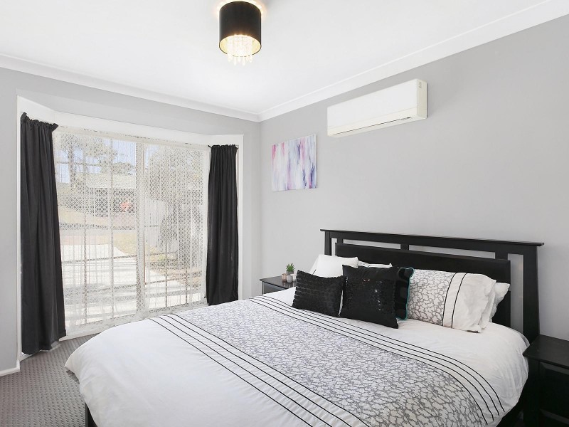1 Peta Close, Bateau Bay NSW 2261