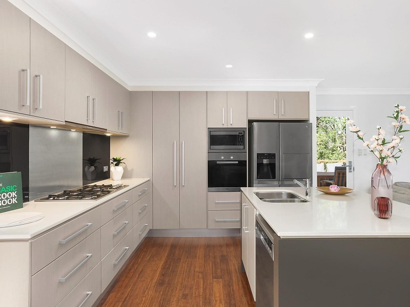 9 Pinetop Avenue, Narara NSW 2250