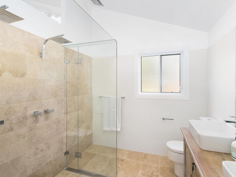 16 Carlyon Street, Killarney Vale NSW 2261